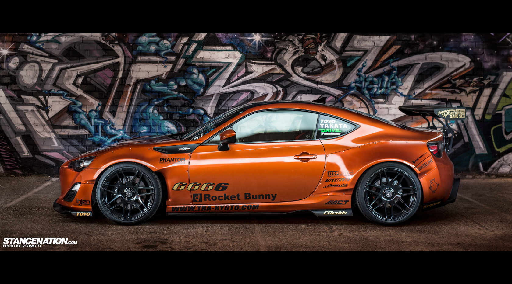 Video Mobil Scion FRS Rocket Bunny