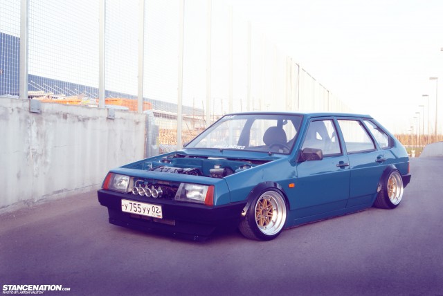 Stanced Russian Lada Samara (18)