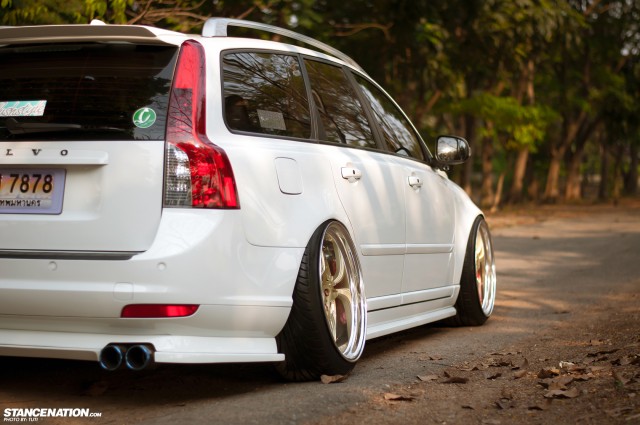 Stanced Flush Volvo V50 Wagon (9)