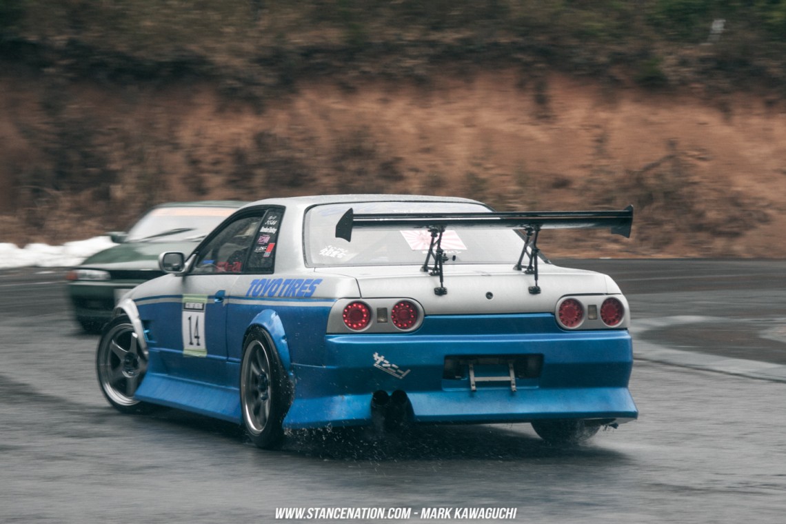 r32 team transport