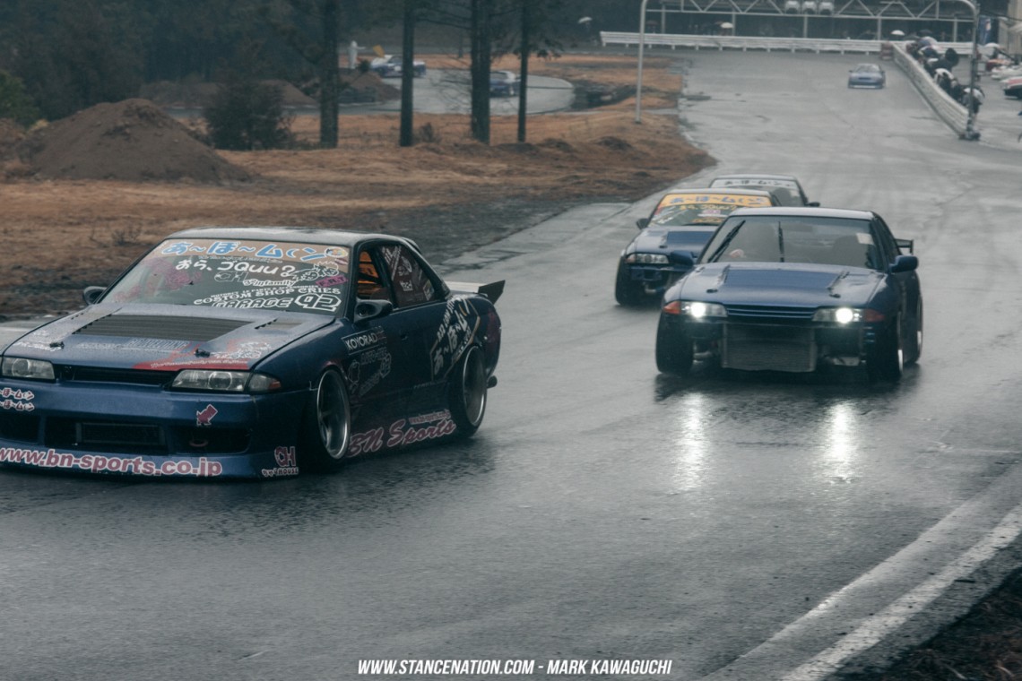 r32 team transport