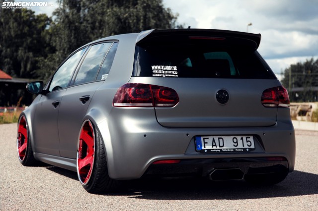 Stanced Volkwagen Golf GTI (11)