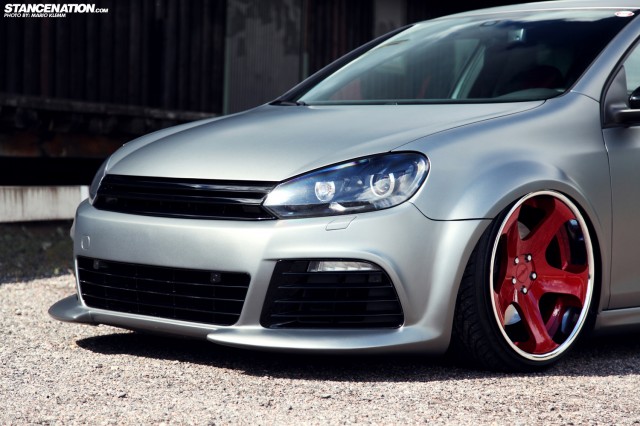 Stanced Volkwagen Golf GTI (7)