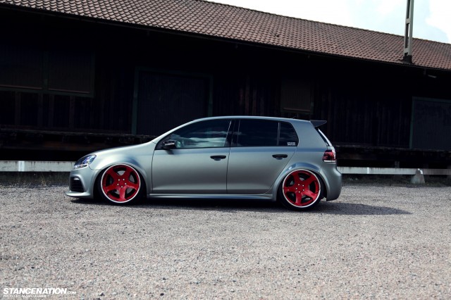 Stanced Volkwagen Golf GTI (6)