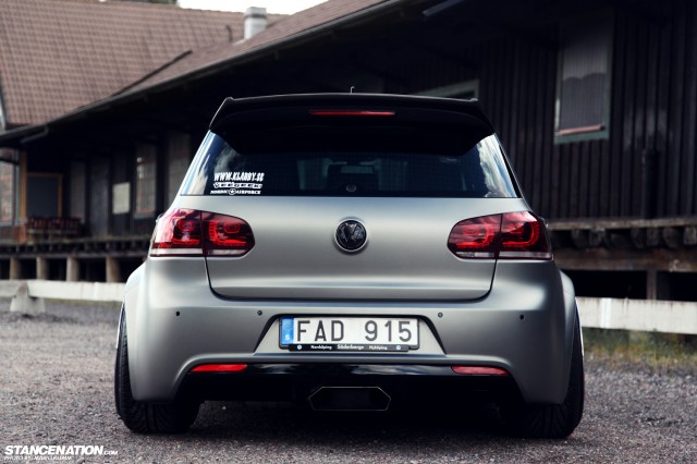 Stanced Volkwagen Golf GTI (4)