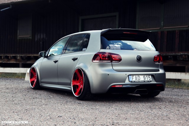 Stanced Volkwagen Golf GTI (3)