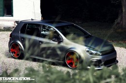 Stanced Volkwagen Golf GTI (2)