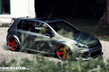 Stanced Volkwagen Golf GTI (2)