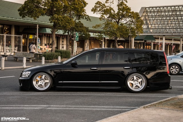 Stanced Nissan Stagea M35 Japan (10)