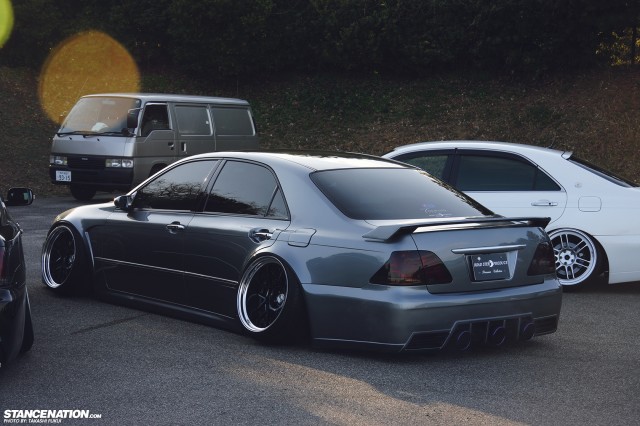 Widebody Custom VIP Toyota Crown (13)