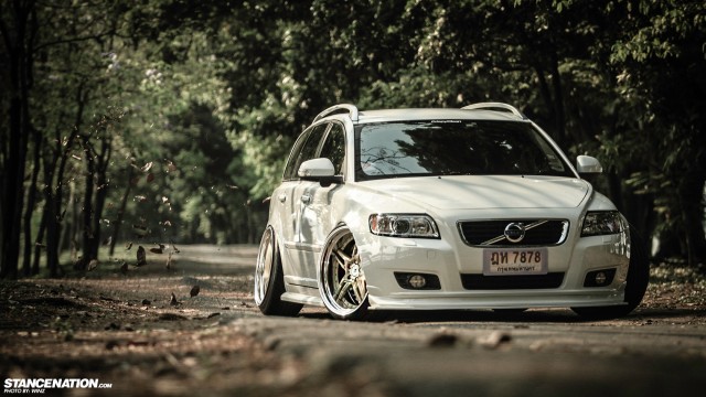 Stanced Flush Volvo V50 Wagon (8)