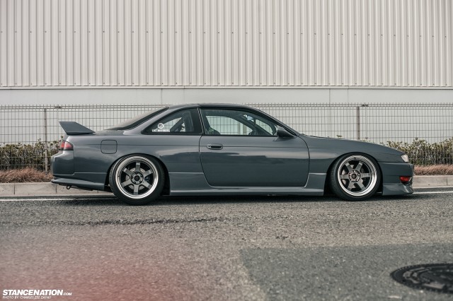 Slammed Japanese Nissan Silvia S14 (13)