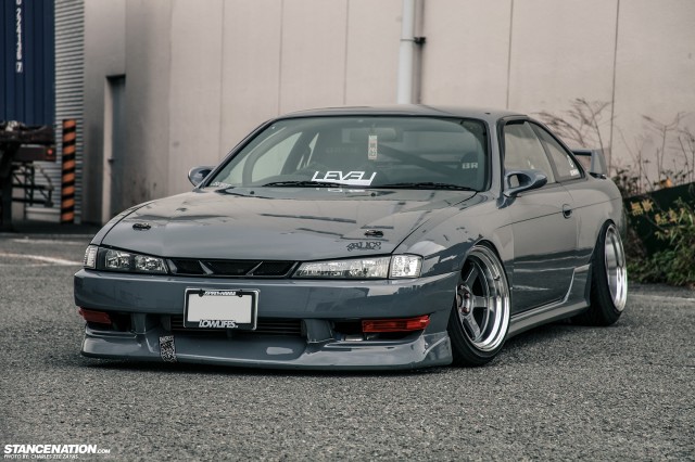 Slammed Japanese Nissan Silvia S14 (8)