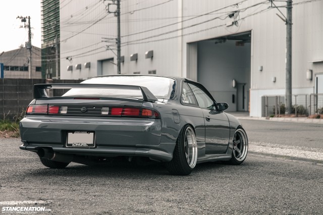 Slammed Japanese Nissan Silvia S14 (7)