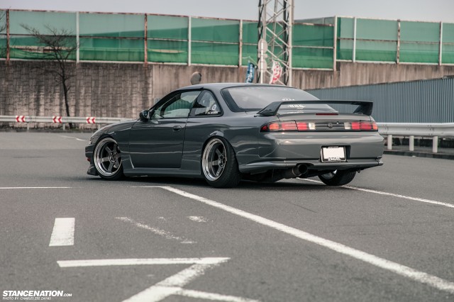 Slammed Japanese Nissan Silvia S14 (3)