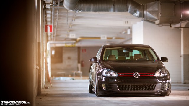 Slammed & Stanced VW Jetta (16)