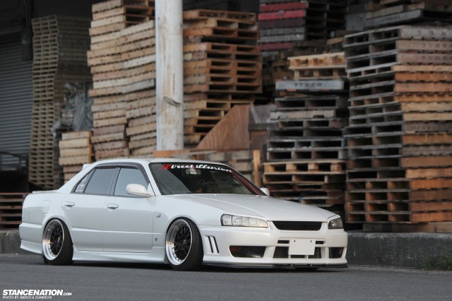 Nissan Skyline GTR R34 Sedan (12)