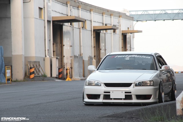 Nissan Skyline GTR R34 Sedan (3)