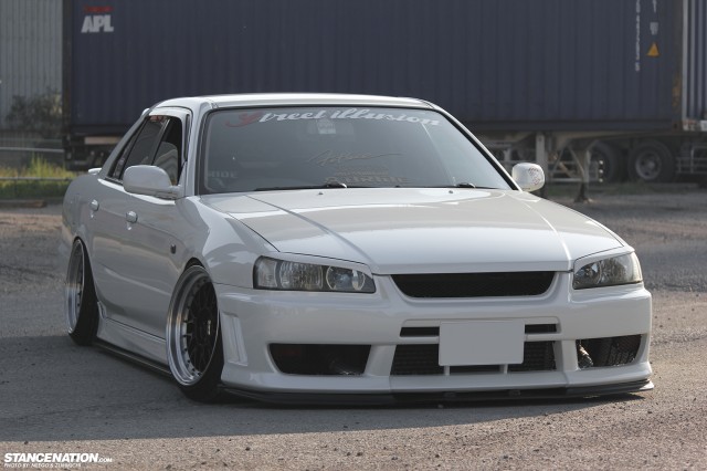 Nissan Skyline GTR R34 Sedan (6)