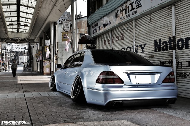 Slammed Toyota Celsior Japan VIP (12)