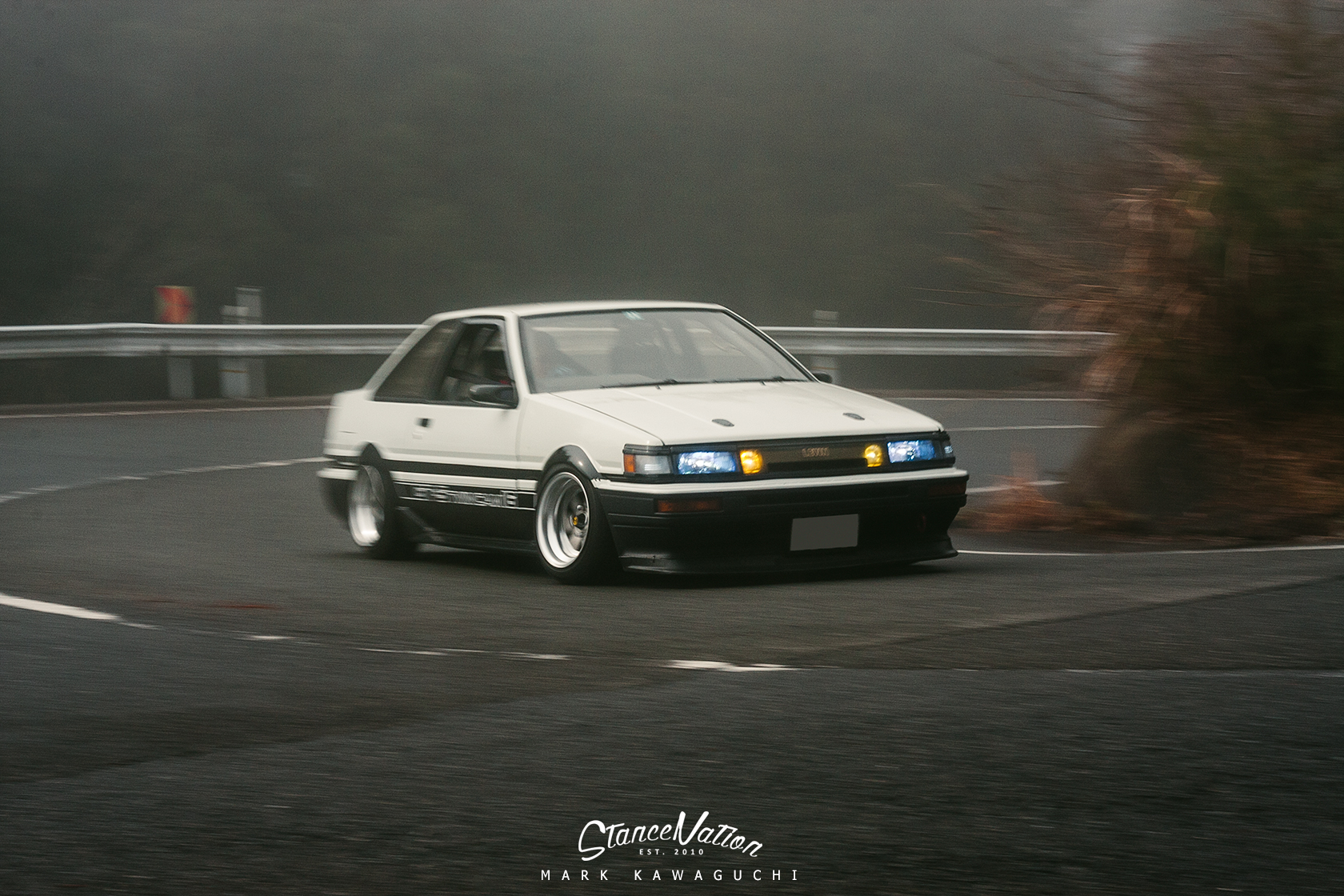 hiroshima-toyota-ae86-hachiroku-drift-12