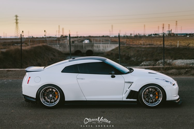 nissan-gtr-amuse-wide-stance-12