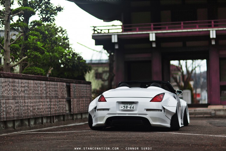 bagged-stanced-nissan-350z-12