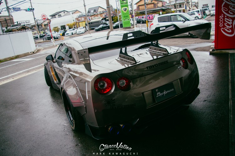 liberty-walk-nissan-gtr-2