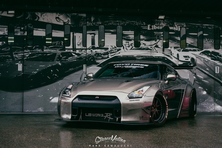 liberty-walk-nissan-gtr