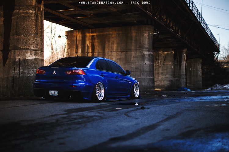 slammed-mitsubishi-evo-x-3