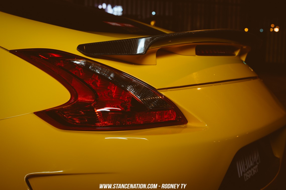 Clean & simple nissan 370Z-6