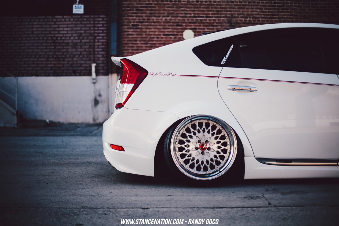 Slammed & Bagged Toyot Prius-6