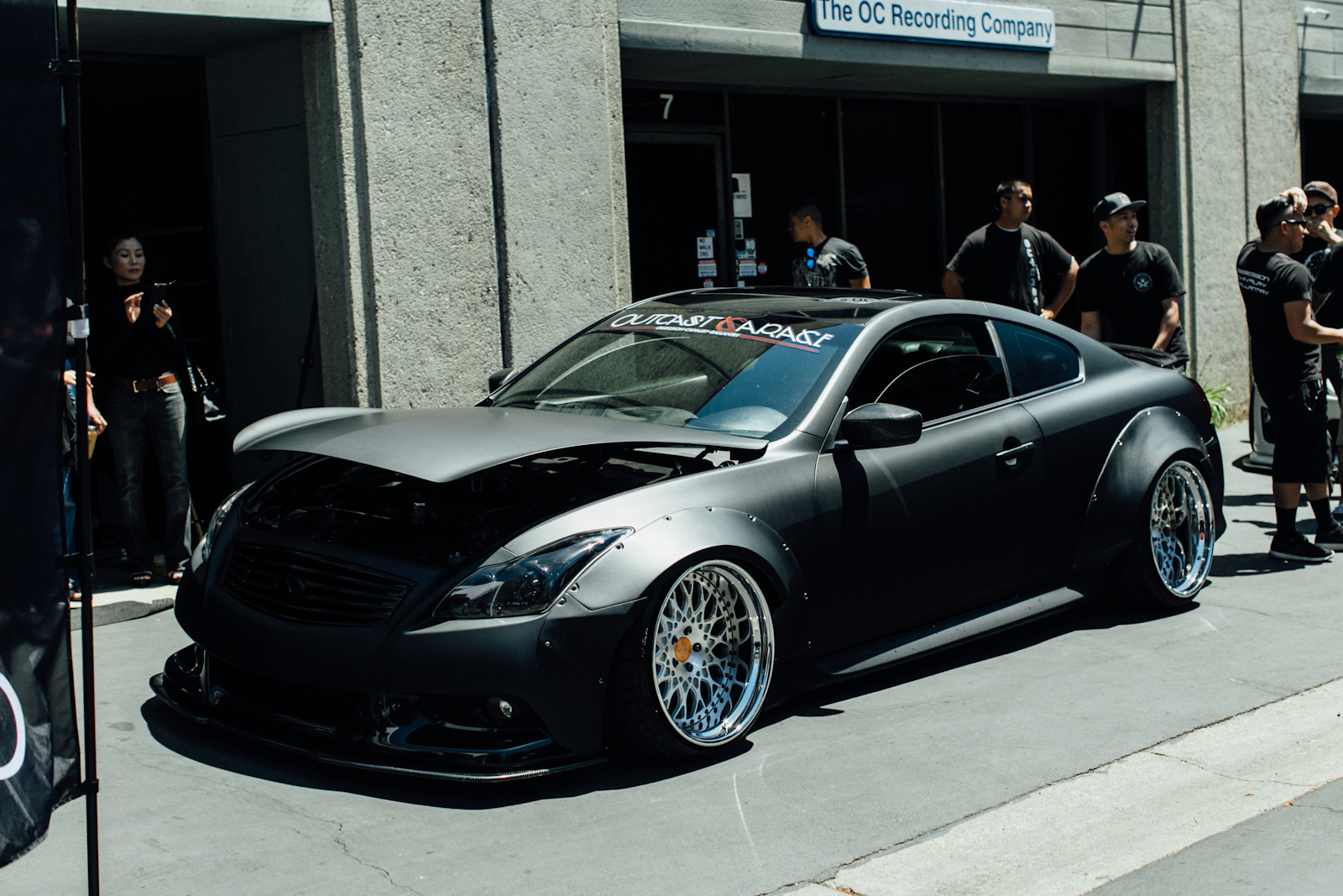 Infinit G37 Coupe with custom overfenders. 