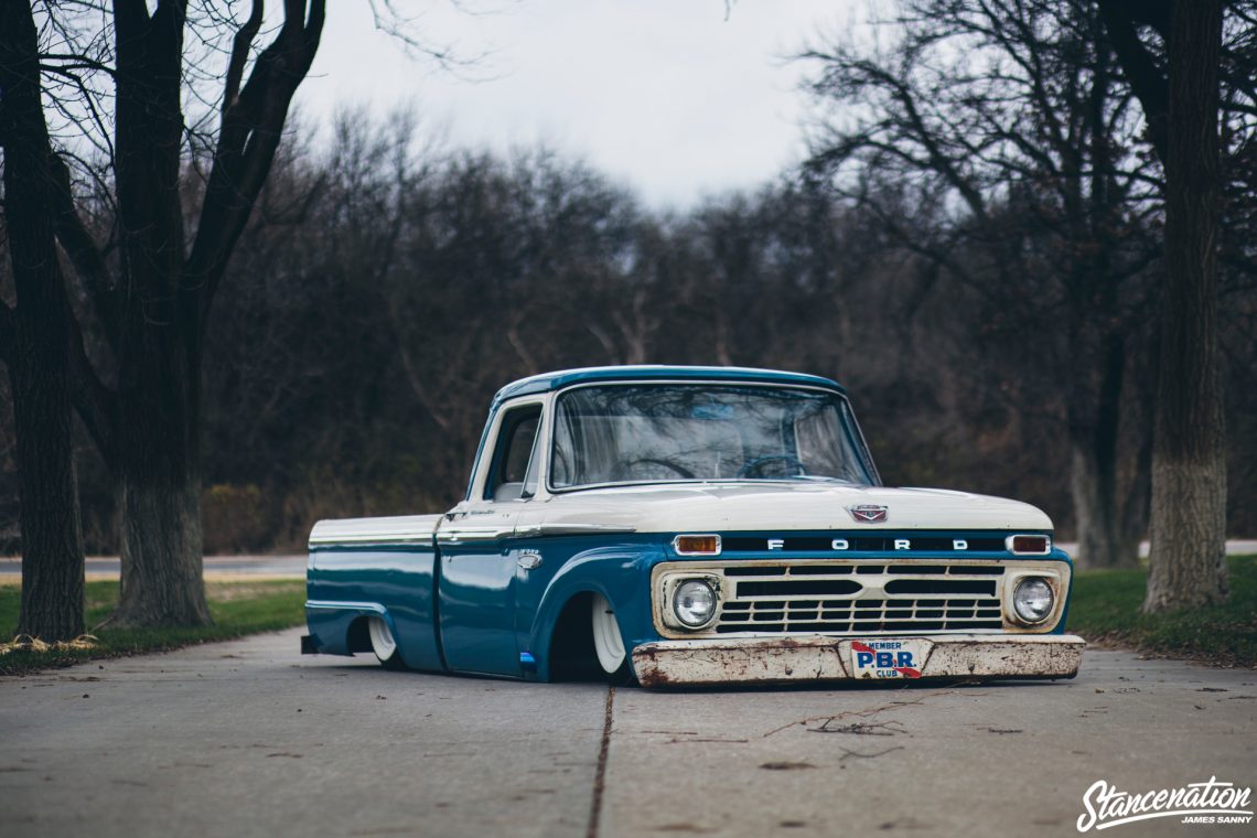 Slammed Ford F100-2