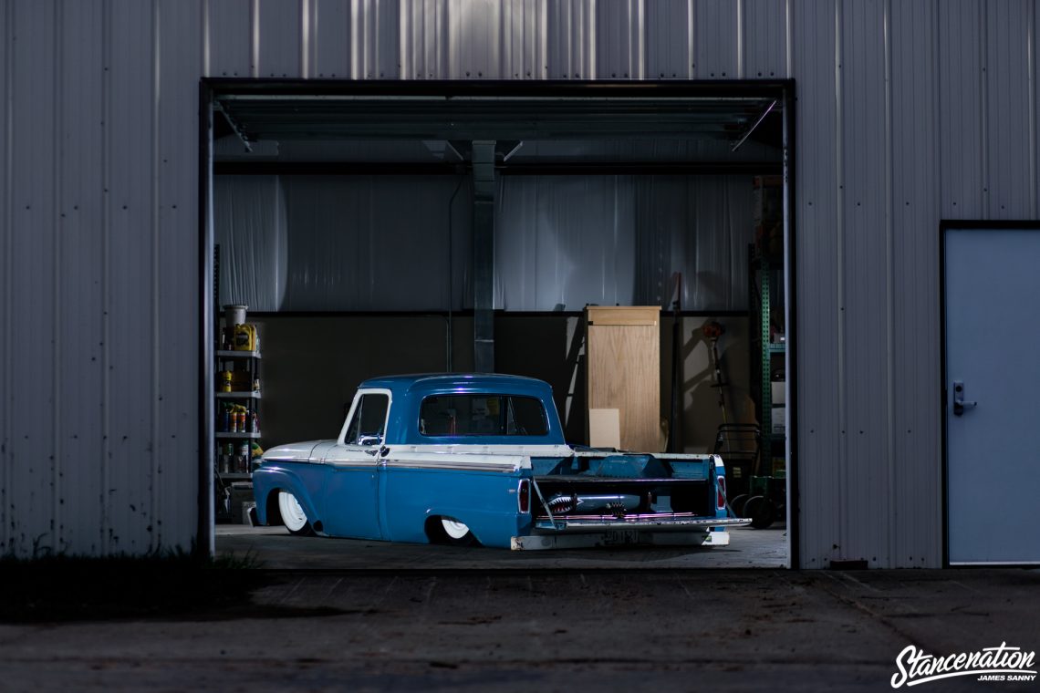 Slammed Ford F100-25