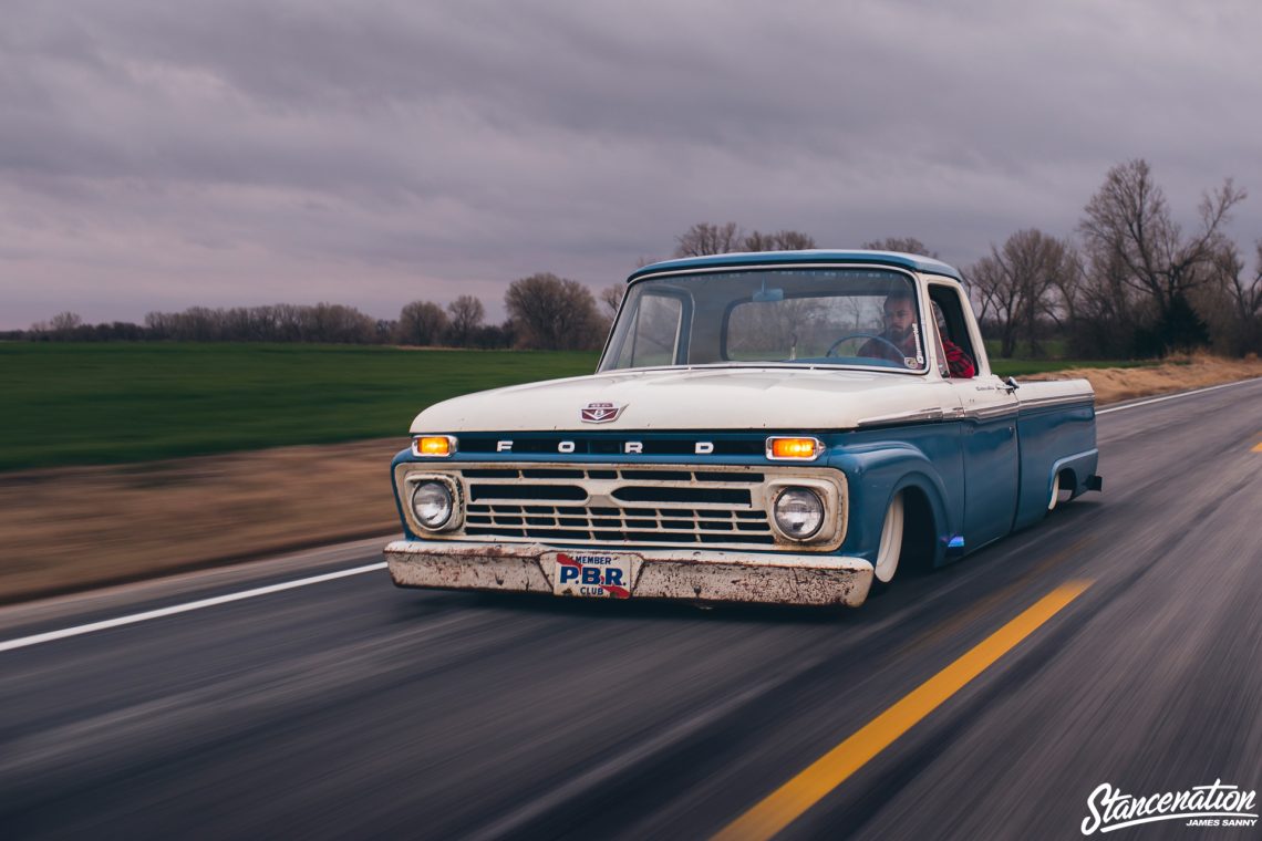 Slammed Ford F100-31