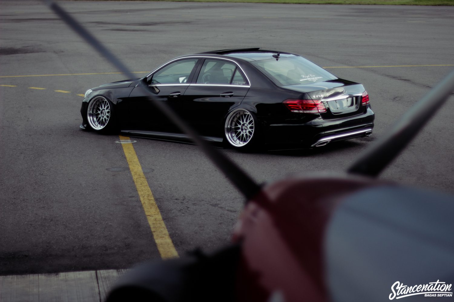 Slammed-Radiused-Mercedes-Benz-E-Class-4-1500x1000.jpg